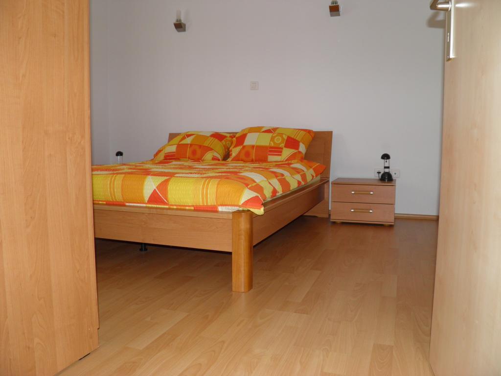 Apartmani Galeb Put Grande 25 Biograd Na Moru Bagian luar foto
