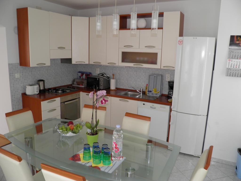 Apartmani Galeb Put Grande 25 Biograd Na Moru Bagian luar foto