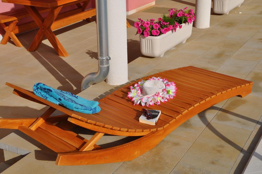 Apartmani Galeb Put Grande 25 Biograd Na Moru Bagian luar foto