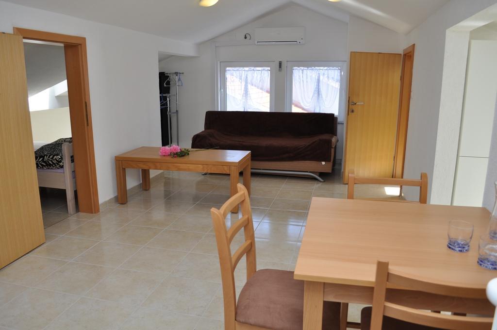 Apartmani Galeb Put Grande 25 Biograd Na Moru Bagian luar foto